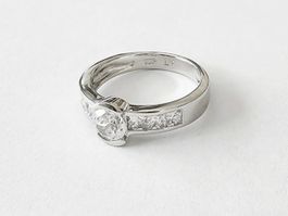 Klassischen Eleganter Silberring (925) mit Zirkonia - NEU