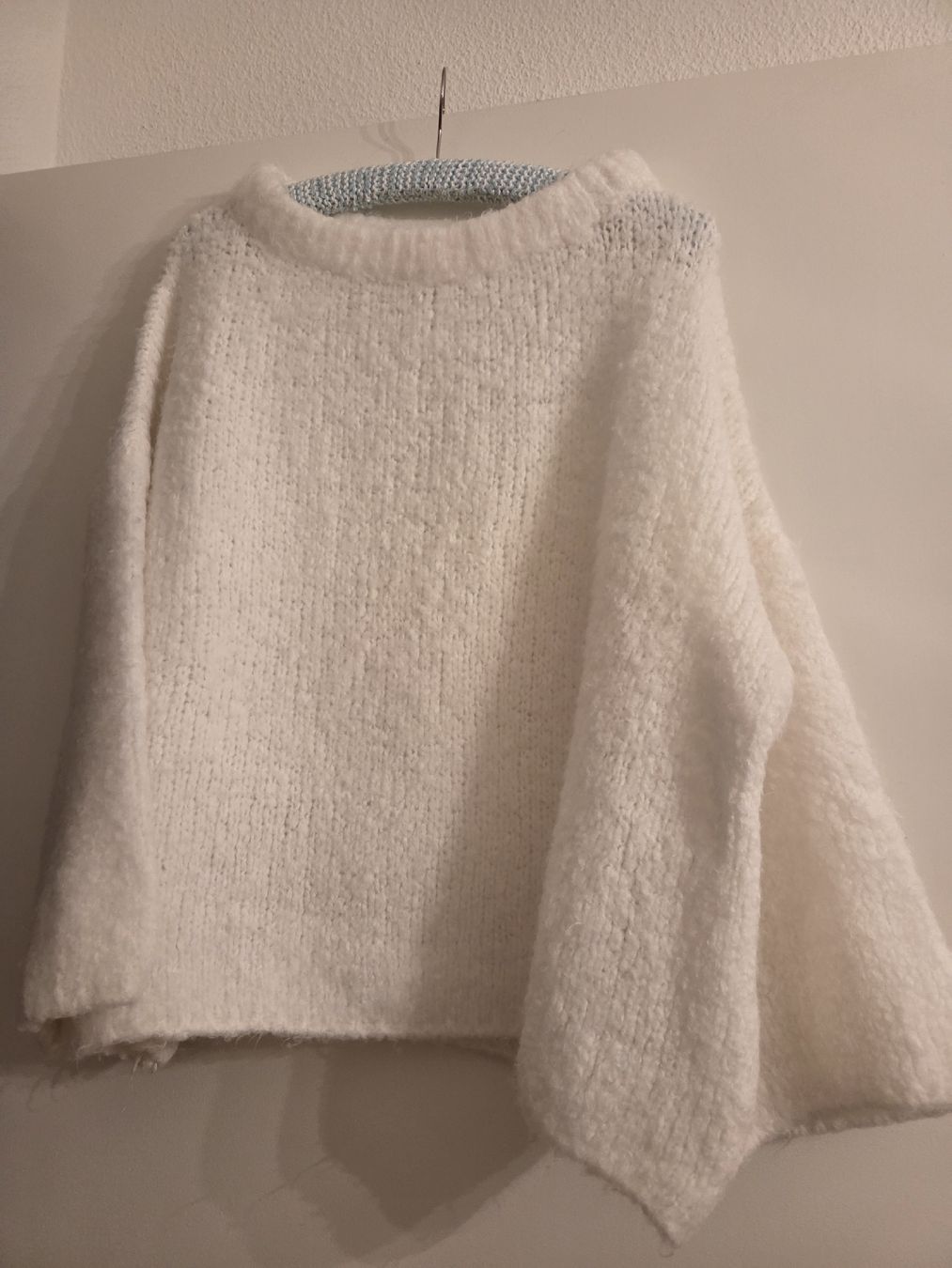 Pullover & Sweatshirts: Super weicher Pulli in winterweiss – Neu (gemäss Beschreibung) aus Zürich von ELISABETHA47