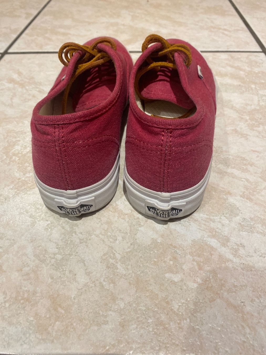 Vans Scarpe da donna: Schuhe Vans rot – Usato da Busswil BE venduto da PascalWuillemin 2
