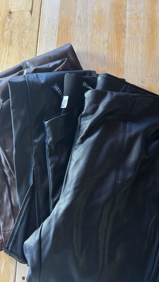 Lotti di vestiti: Damen Kleiderpaket Hosen Grösse S – Usato da Dardin venduto da l.a.d.i.n.a 5