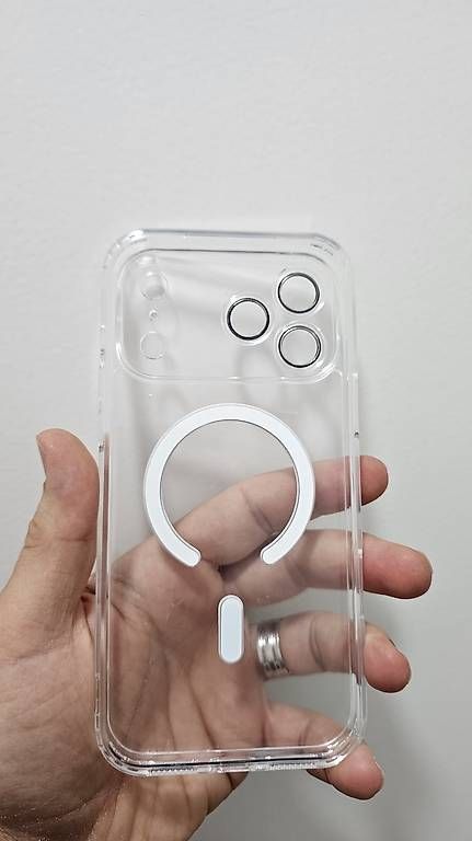 Cover & Protezioni schermo: Coque pour iPhone 17 Pro Max – Nuovo e nell'imballaggio originale da Martigny venduto da IB_Store