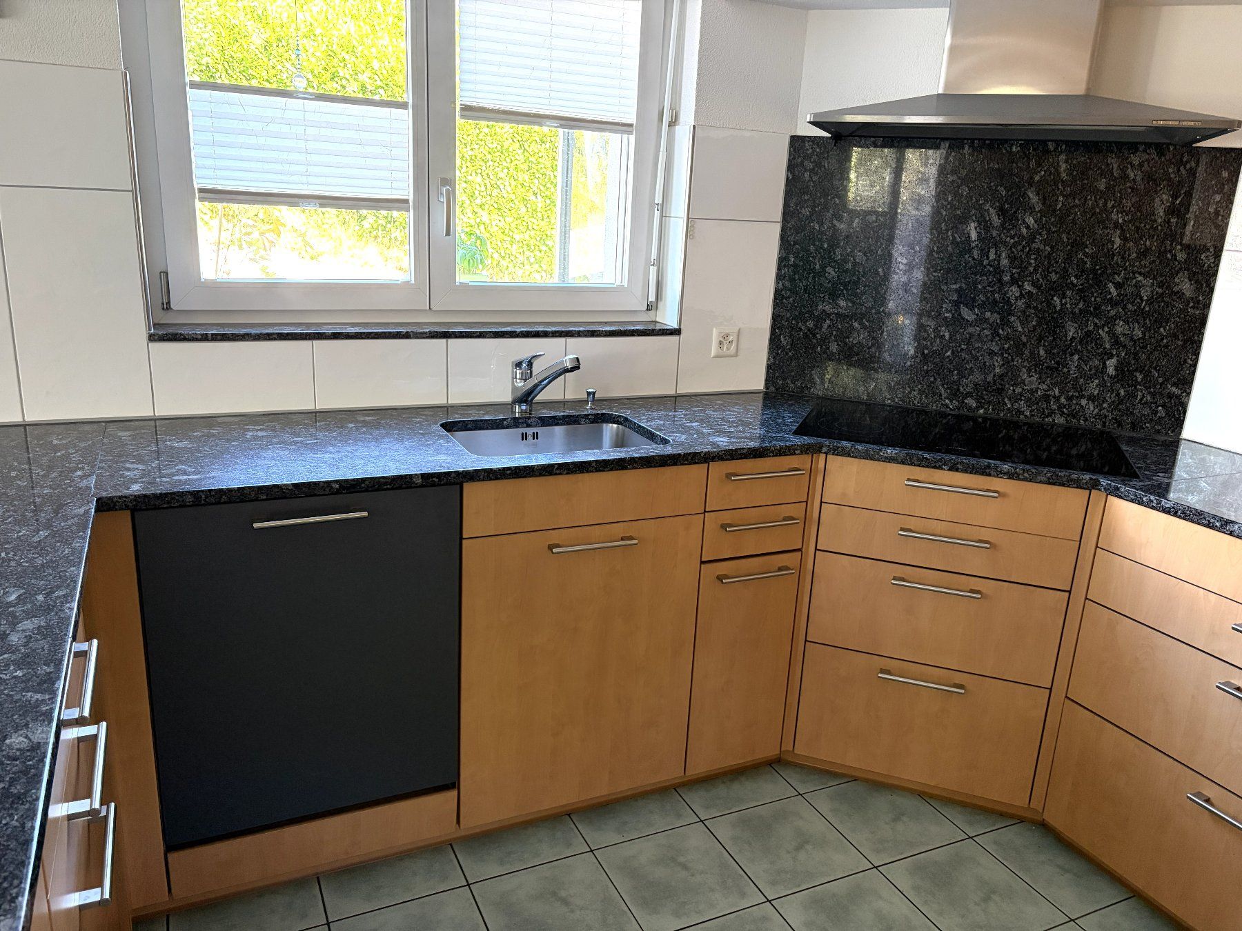 Cucine complete: grosse Einbauküche – Usato da Engelburg venduto da goldfischli02 2