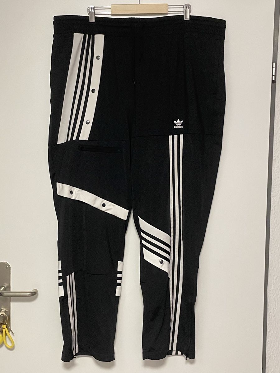 Adidas Pantaloni: Adidas Hose – Nuovo (secondo la descrizione) da Gossau ZH venduto da Lavinia07