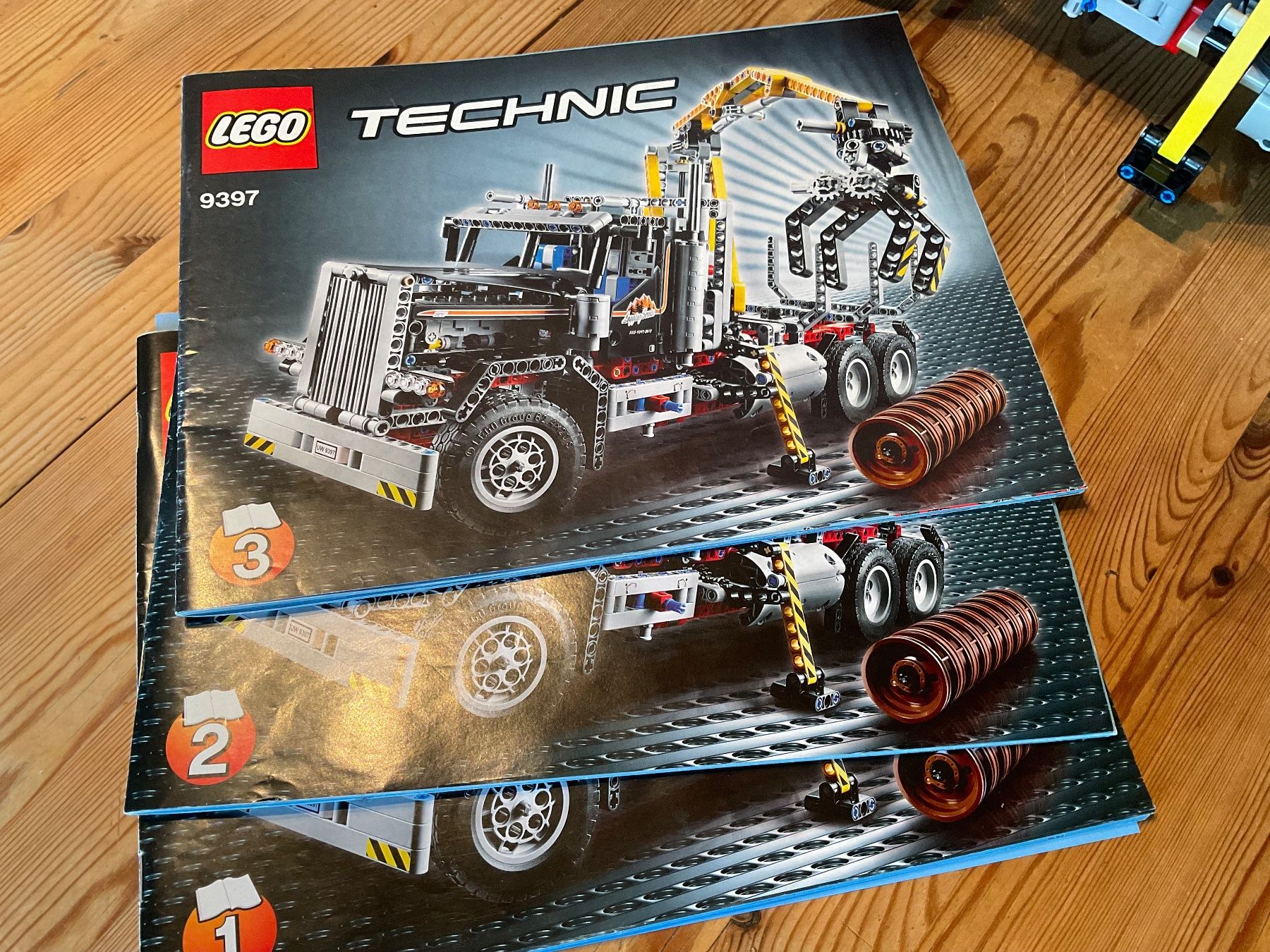 Lego Kit di costruzioni: Lego Holztransporter 9397 – Usato da Hinwil venduto da Things_Swiss 1
