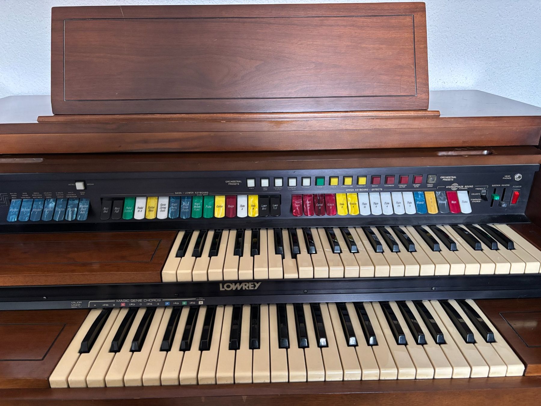 Strumenti musicali: Orgel Lowrey Jubilee gratis abzugeben – Usato da Wichtrach venduto da Espada7 1