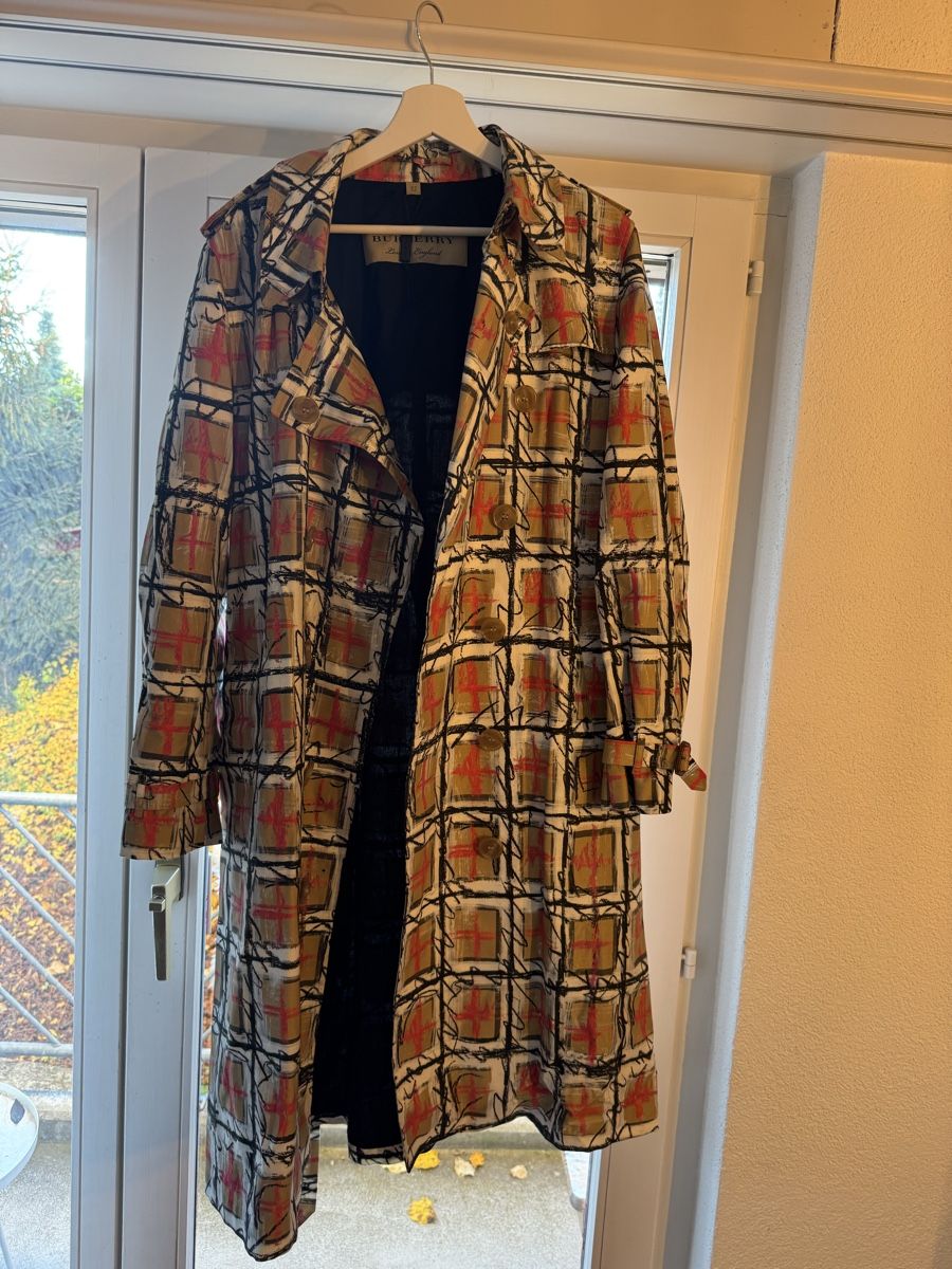 Burberry Cappotti: Mantel Burberry – Usato da Steffisburg venduto da Steven-Skydiver