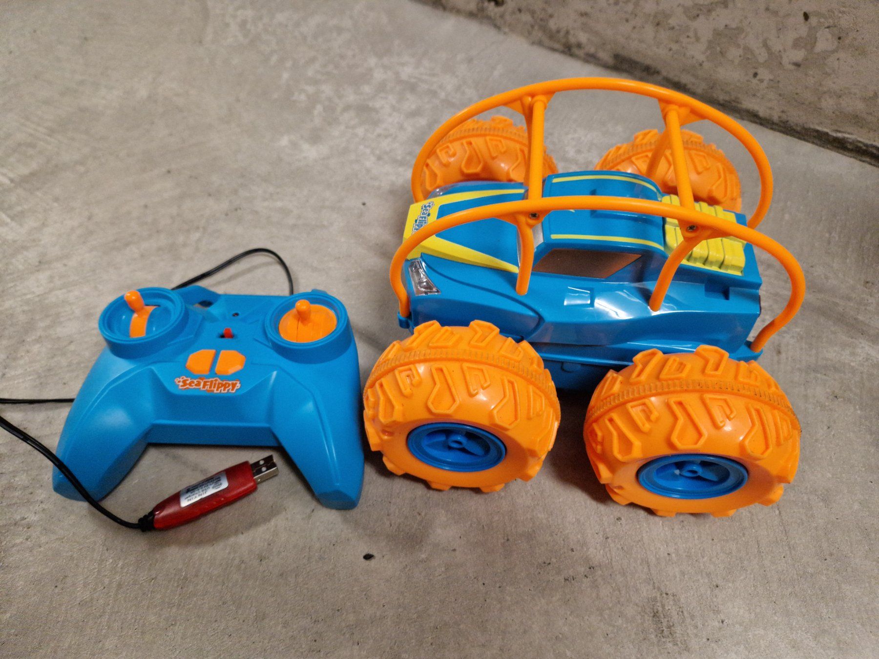 Carson Modellismo RC: Carson Sea Flippy 2.4G 100% RTR – Usato da Zürich venduto da schnuckmuck 2