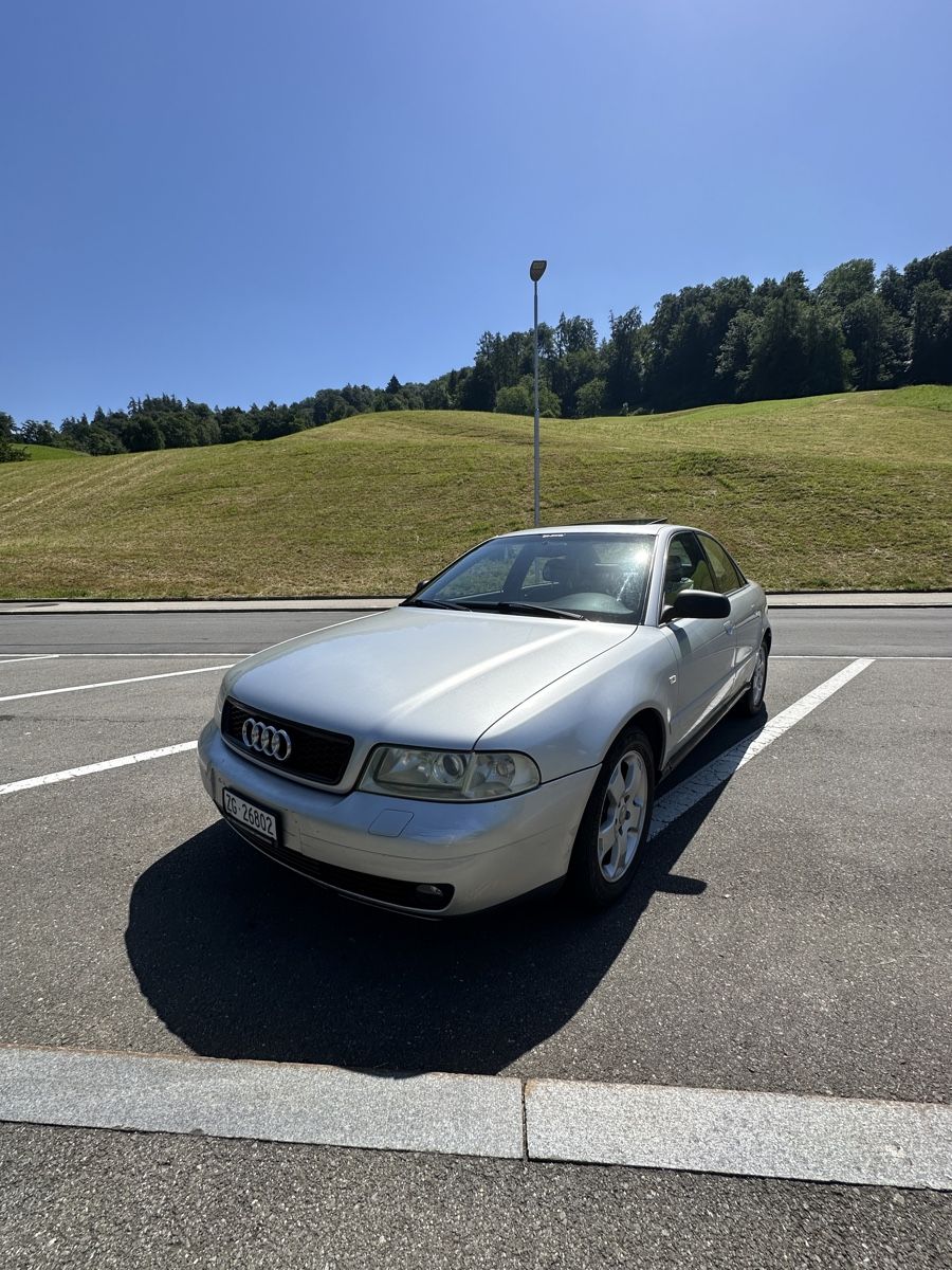 Audi Automobili: Audi A4 B5 2.8 Quattro – Usato da Zug venduto da Fredi_he