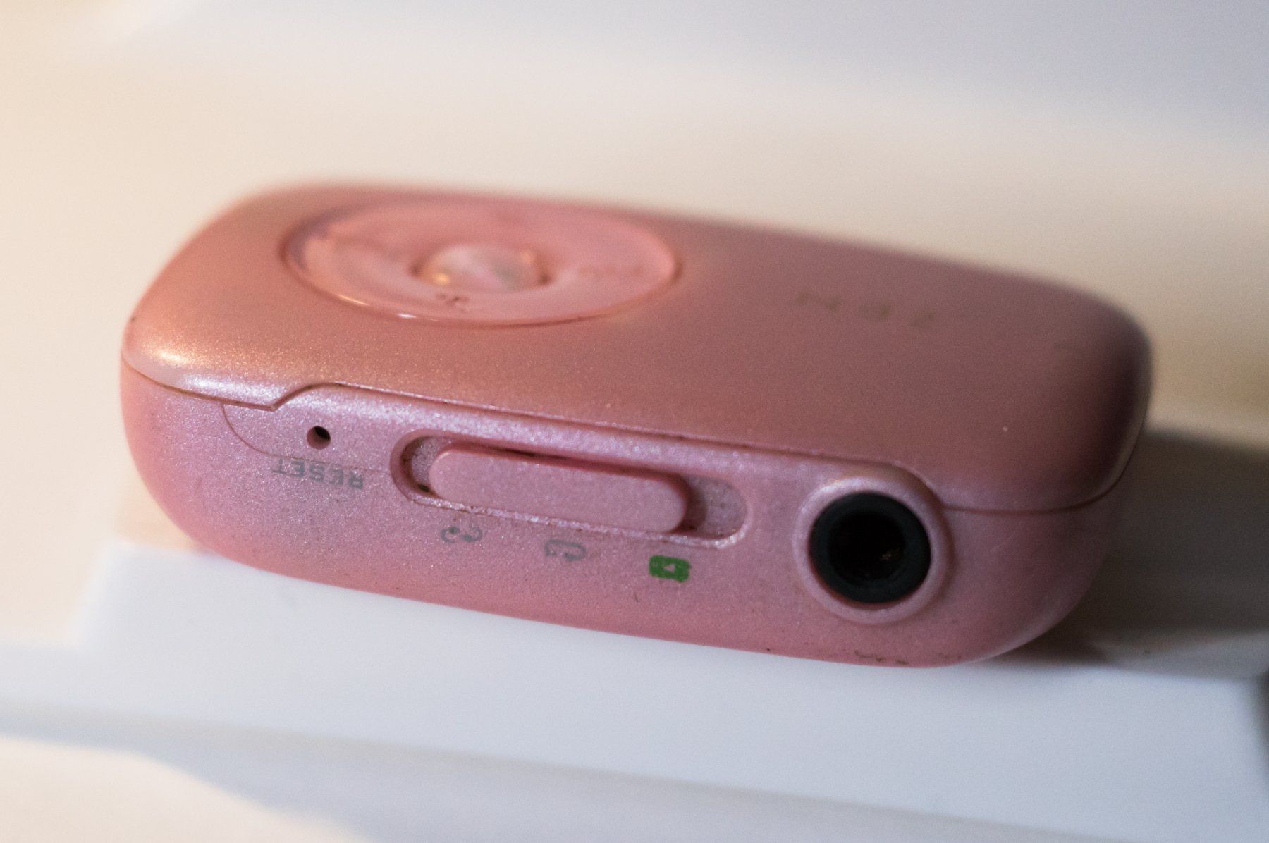 Creative Lettore multimediale portatile: Creative ZEN Stone MP3 Player / Built-in Speaker / 2GB / – Usato da Thörishaus venduto da vintagger 6