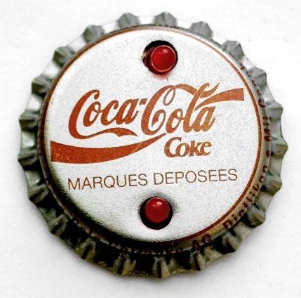 Coca-Cola Plaquettes & Badges: Coca-Cola blinkender Pin – D'occasion à Pfäffikon ZH par Colacity