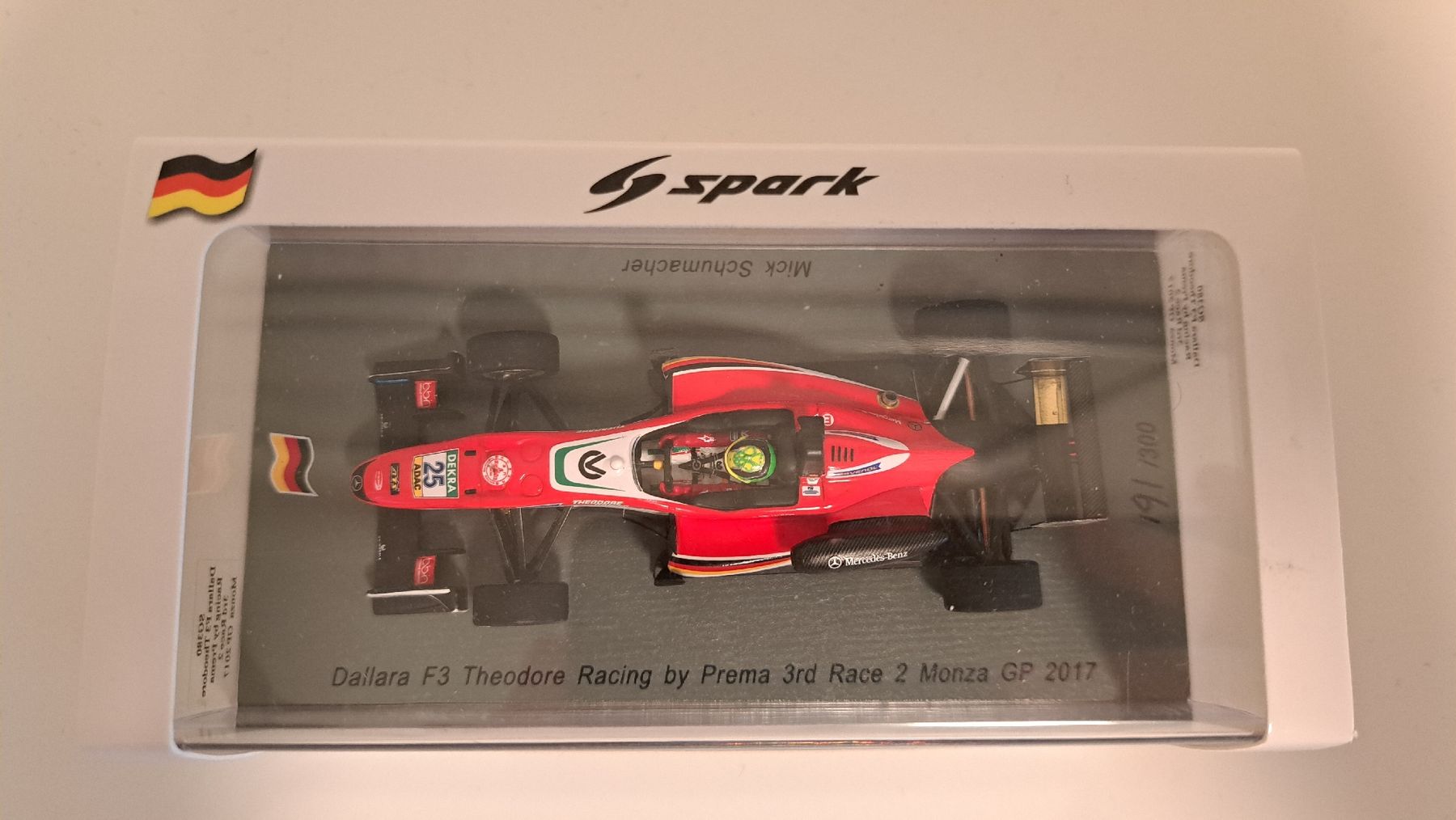 Spark Modellautos: Mick Schumacher Formel 3 Modellauto - Monza GP 2017 Limited – Neu und originalverpackt aus Wetzikon ZH von ICEONE_ 1