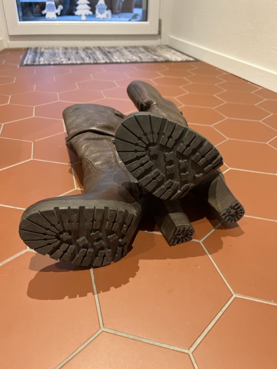 Damenschuhe: Dunkelbraune Stiefel aus Leder, Grösse 36 – Gebraucht aus Bern von mmuehlemann7 1