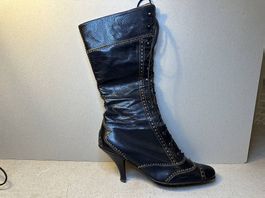 Schnürstiefel schwarz mit braunen Akzenten