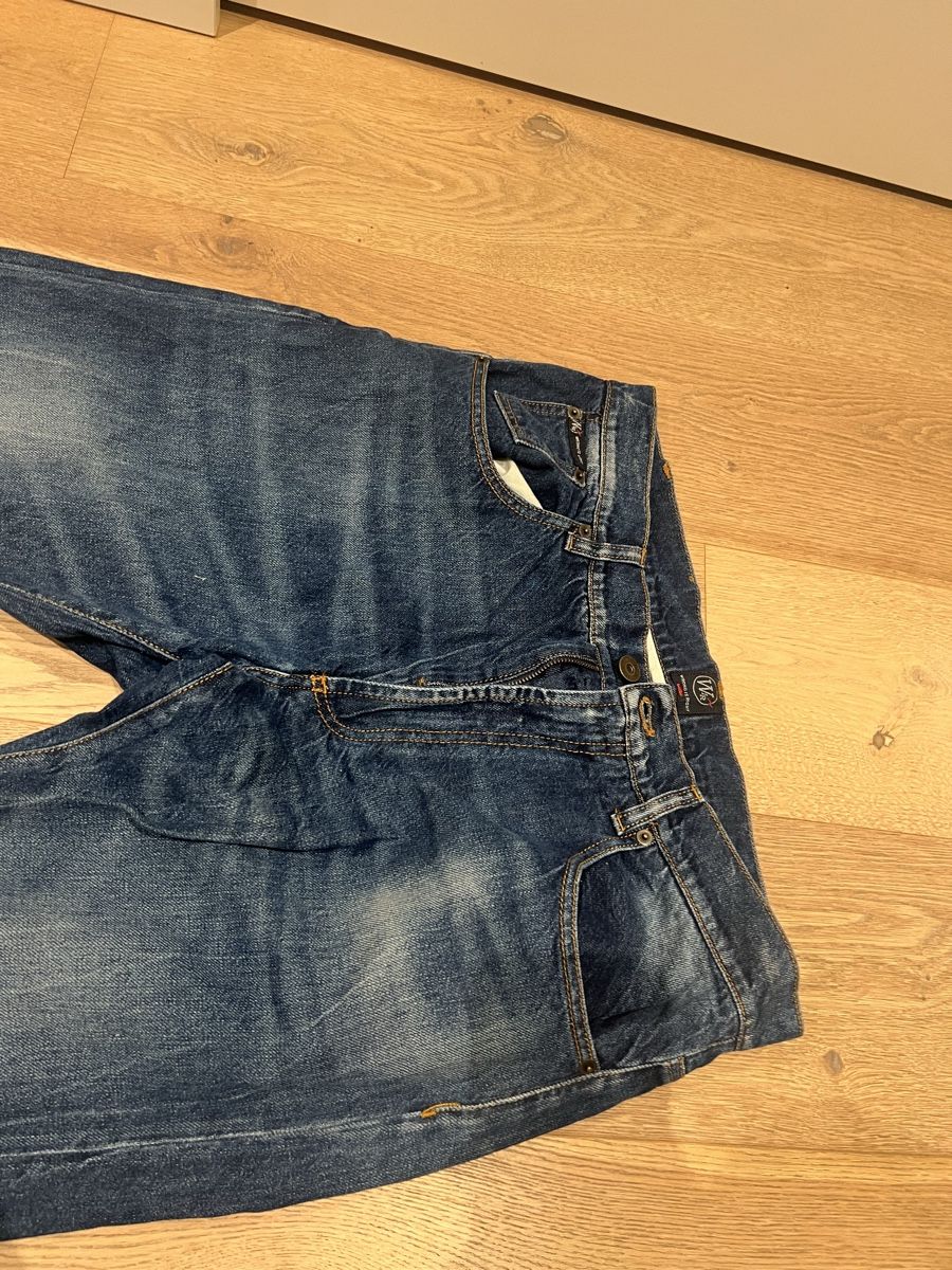 Jeans: WIR Hose - Wrong is Right – Usato da Aarau venduto da dju_8qcq 1