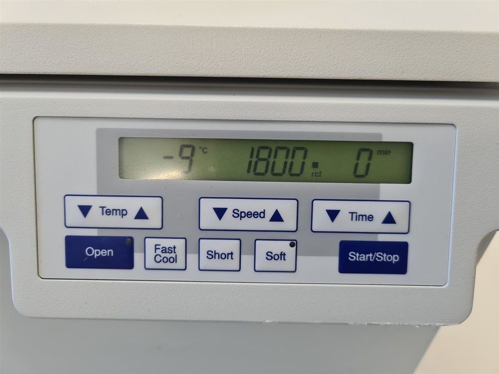Accessori da laboratorio: Eppendorf 5417R Centrifuge – Usato da Niederdorf venduto da LeptonAG_Labor 4