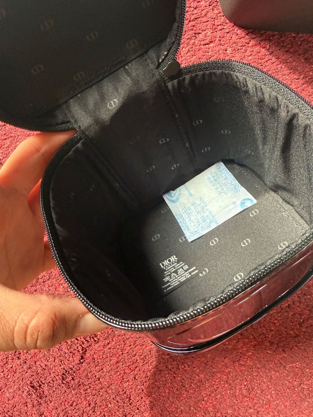 Dior Custodie per cosmetici: Dior Black top handle vanity bag – Nuovo e nell'imballaggio originale da Luzern venduto da sas_r89l 2