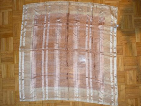 Schönes Seidenfoulard, 100% Seide