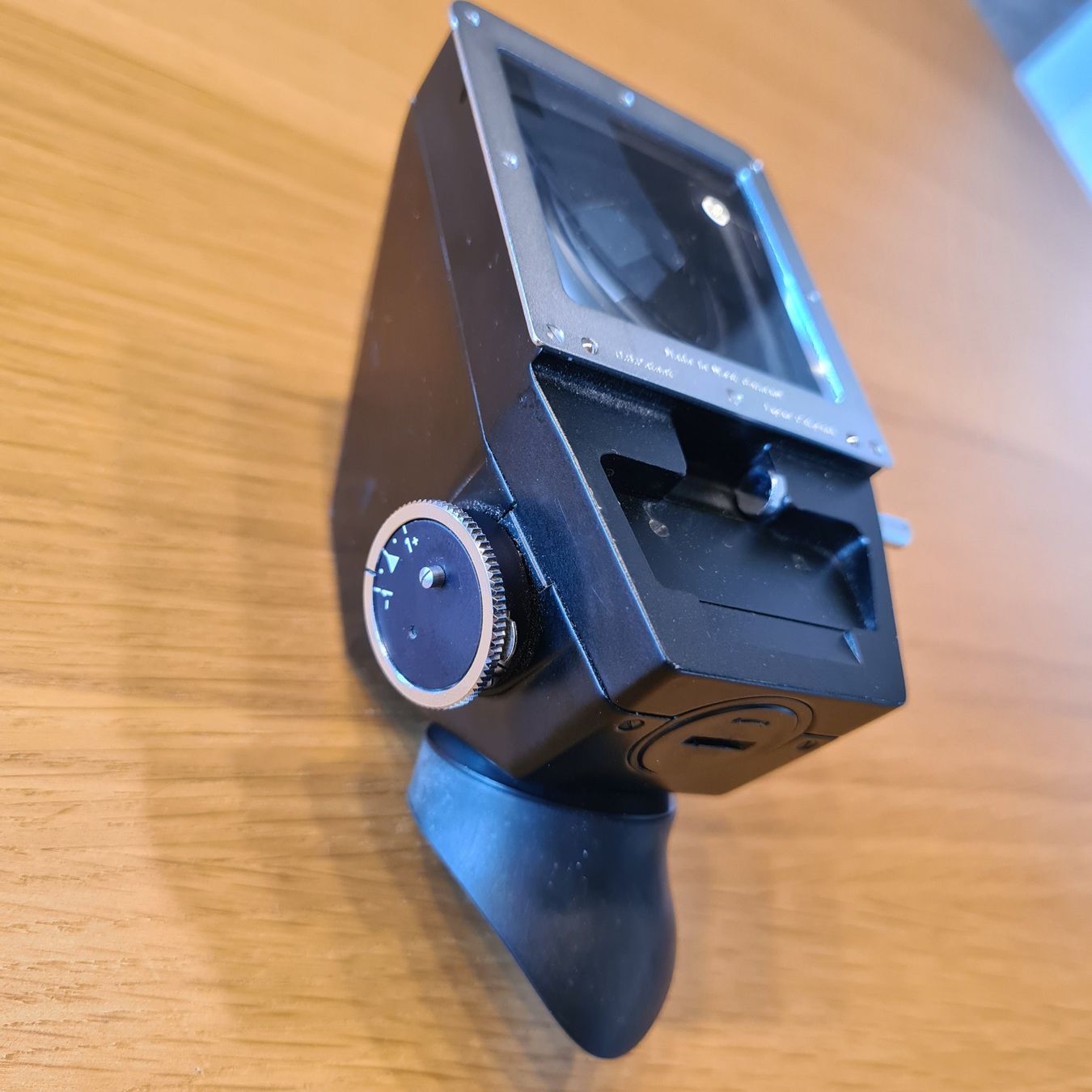 Hasselblad Fotocamera: Hasselblad TTL 52051 Prismensucher – Usato da Weinfelden venduto da jri_58lq 2