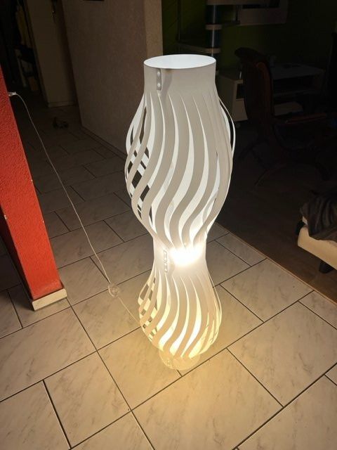 Lampen: Ständerlampe – Neu (gemäss Beschreibung) aus Altbüron von Februar26 1