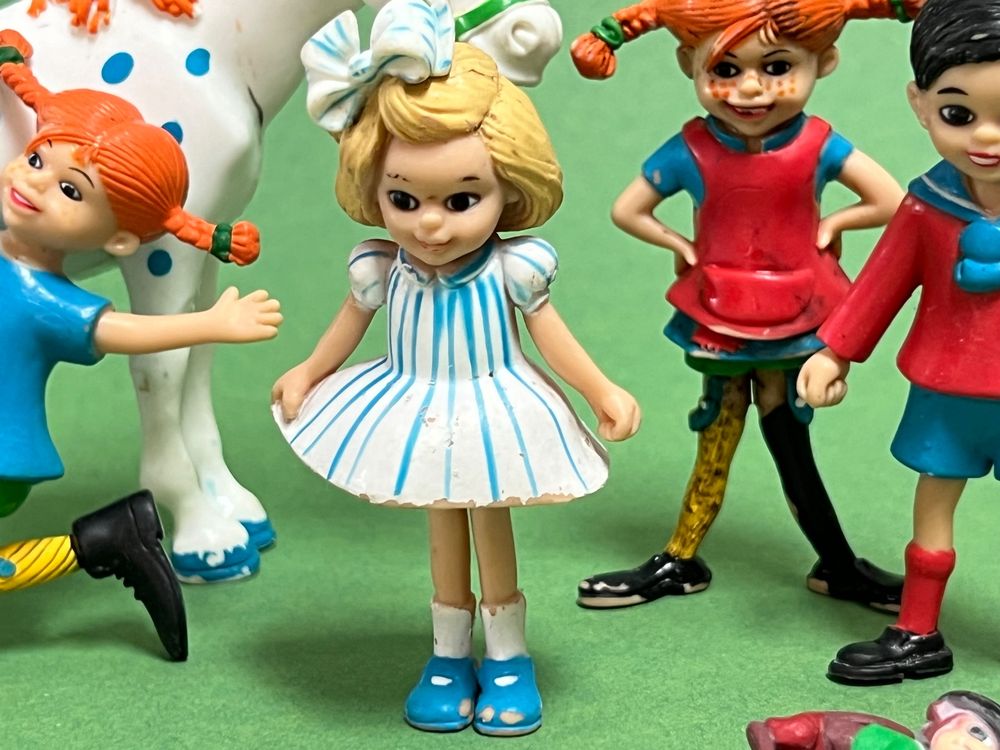 Muñeca Bonikka Verano De Andreu Toys – 37 Cm Con Vestido Verde Y Naranja, Pelo Castaño, Apta Para Lavado A Mano