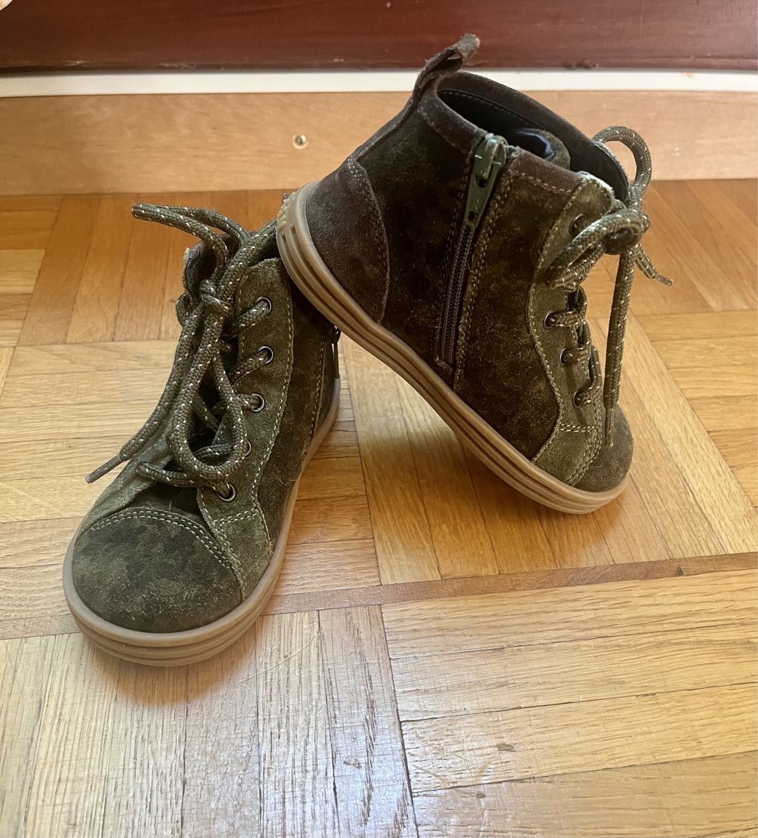 Hogan Scarpe per ragazzi: Hogan kid shoes 24 – Nuovo (secondo la descrizione) da Bellevue venduto da utilisatratice 1