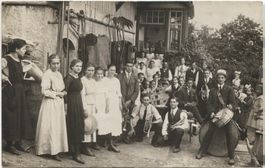 Landwirtschaft/Bauernhaus 1920 mit Bauernkapelle - AG?