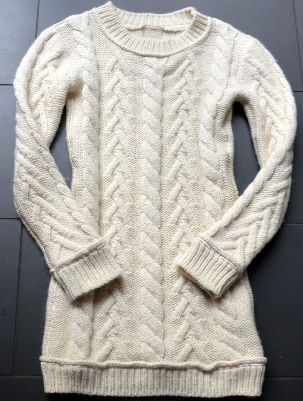 Dolce & Gabbana Maglioni & Felpe: Kleid / langer Pullover Dolce & Gabbana robe/pull long .36 – Usato da Collonges venduto da Auganien 1
