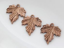 3 x Schmuckanhänger Blätter Messing Antik Kupfer
