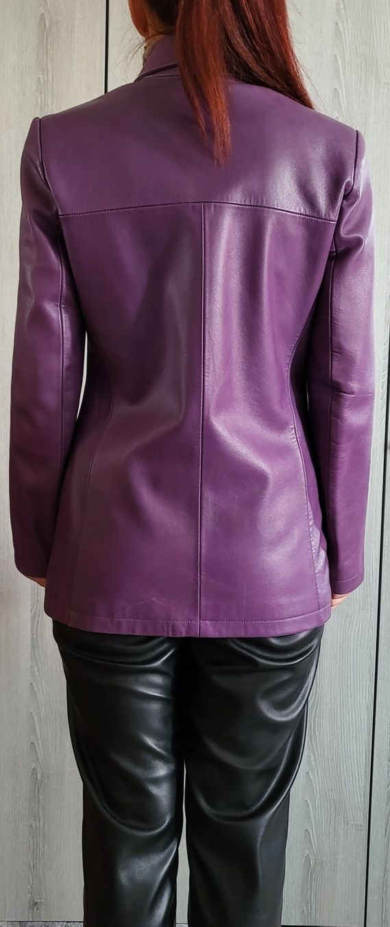 Giacche: Veste en cuir. – Nuovo (secondo la descrizione) da Neuchâtel venduto da wikit 2