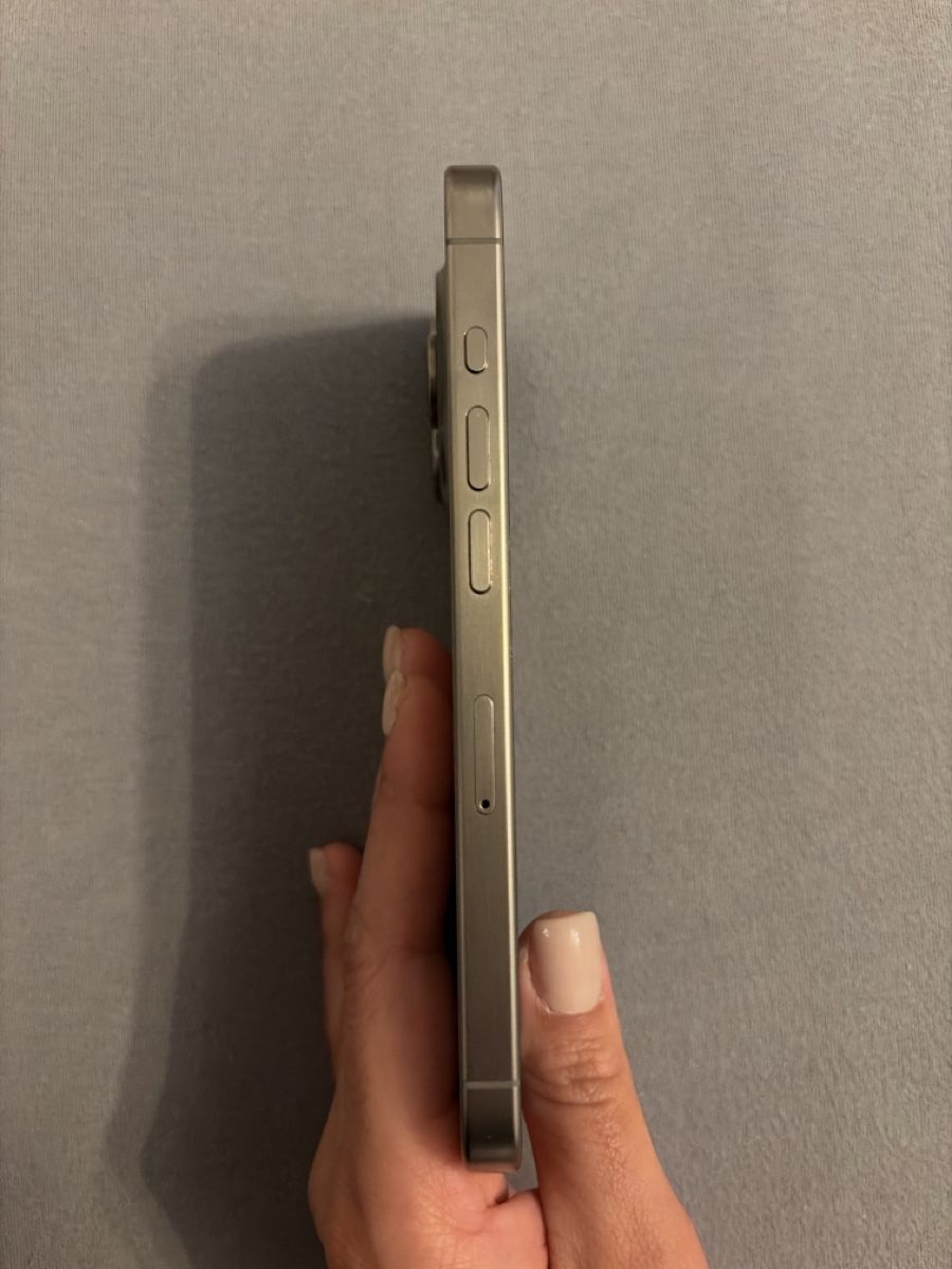 Apple Handys / Smartphones: iPhone 15 Pro, 256 GB – Gebraucht aus Ilanz von kri_6sg6 3