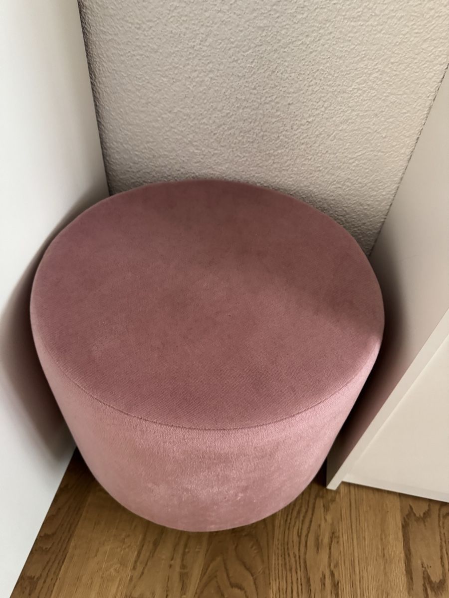Hocker: Rosa Samt Pouf – Neu (gemäss Beschreibung) aus Steffisburg von mina-pam 1