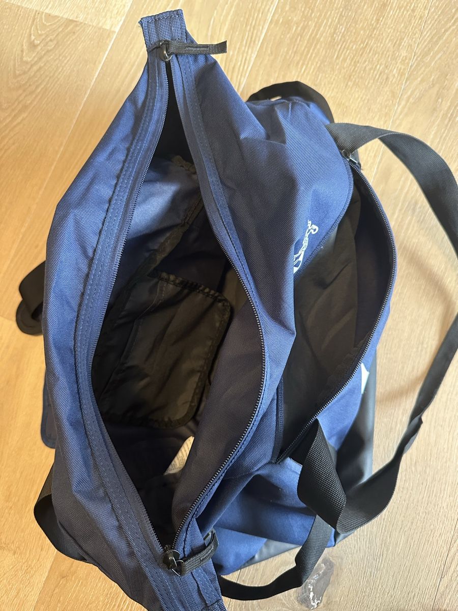 Nike Borse: FCZ duffle bag – Usato da Uerikon venduto da Petersli 1