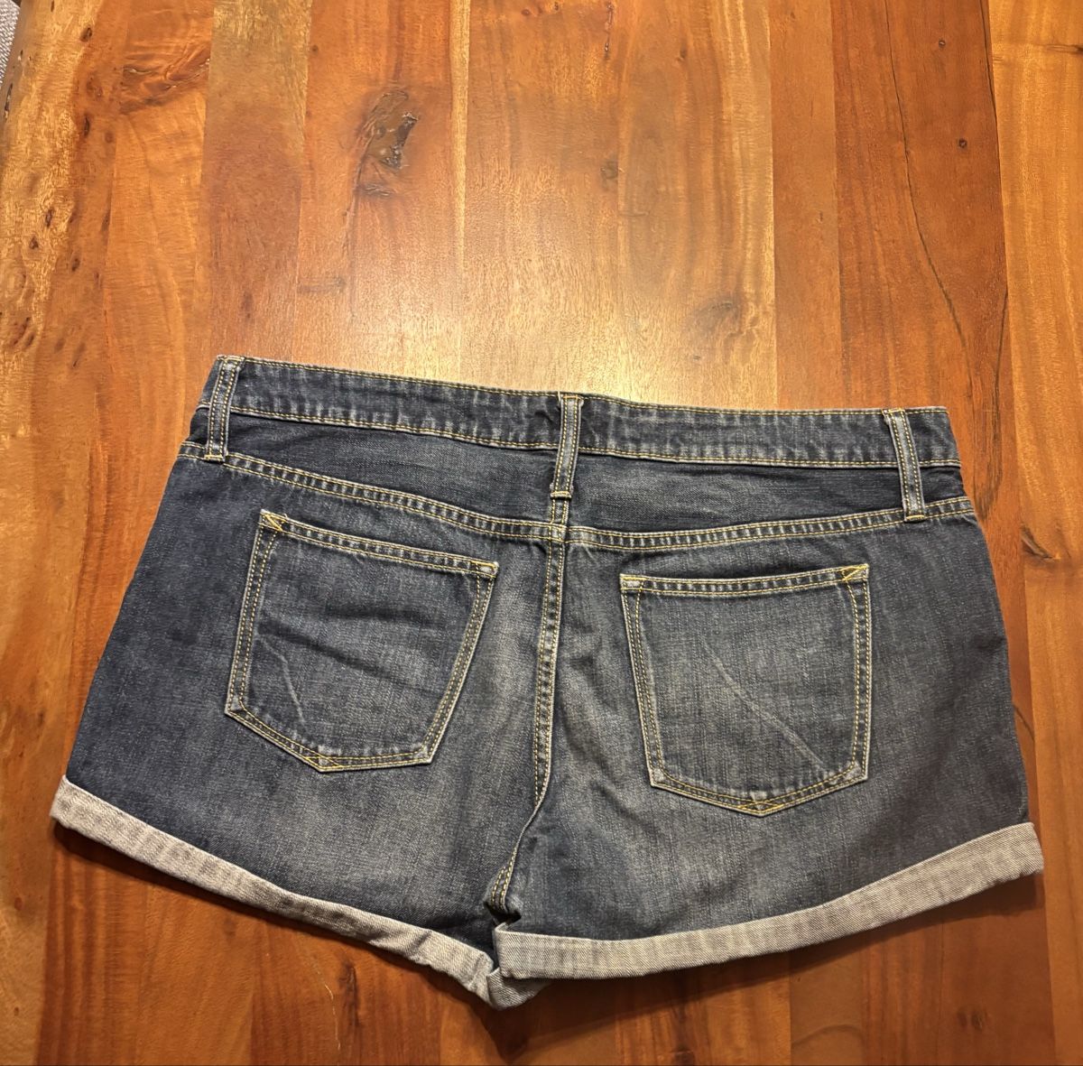 Gap Jeans: GAP Jeans Shorts – Usato da Celerina venduto da Heli87 1