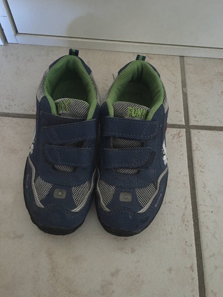 Scarpe per ragazzi: Kinder Halbschuhe Grösse 30 – Usato da Seon venduto da tweety19