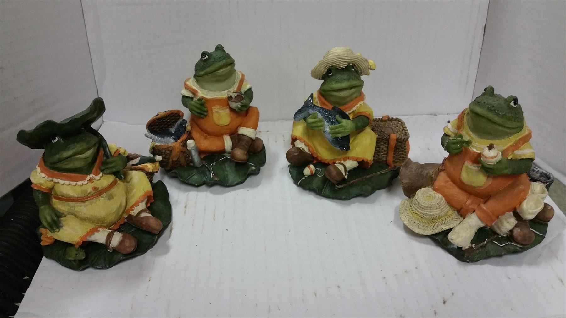 Figuren: 4 Stück Deko Frösche NEU – Neu und originalverpackt aus Uerkheim von Justi.y