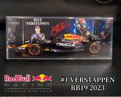 Red Bull Oracle RB19 2023 Max Verstappen Signature Edition