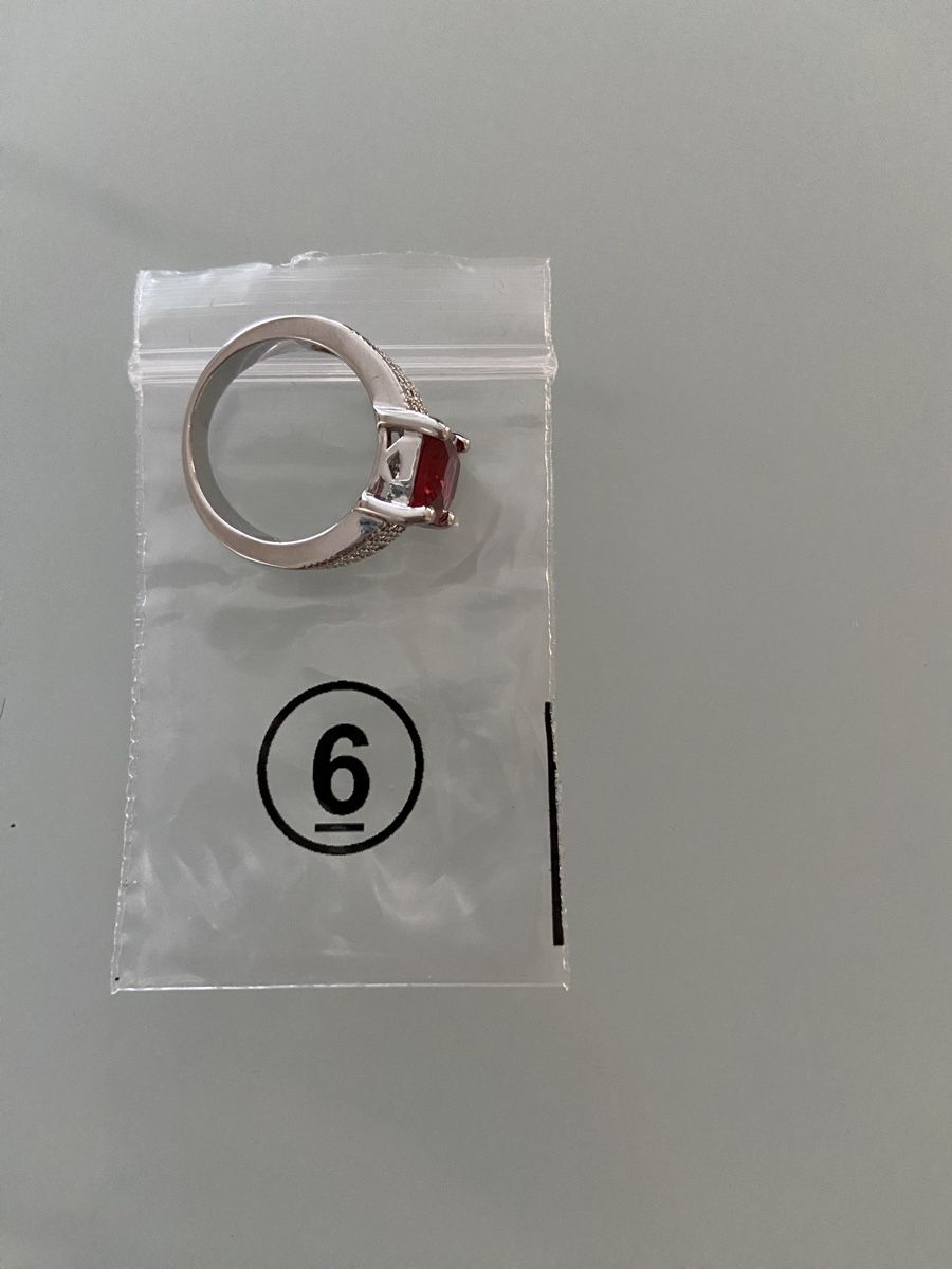 Anelli: Ring mit rotem Zirkonia/ Modeschmuck – Nuovo e nell'imballaggio originale da Bülach venduto da kittygismo 5