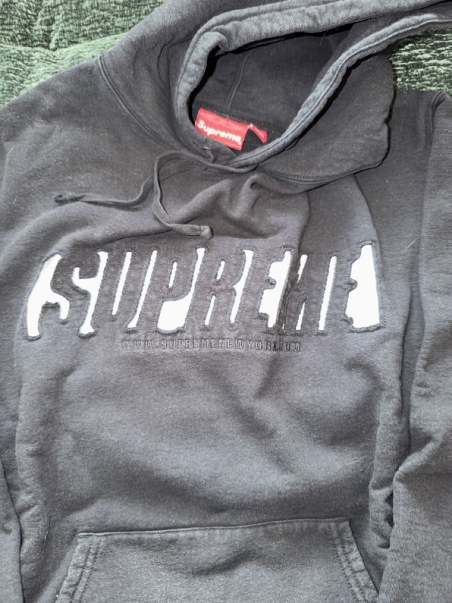 Pulls & Sweat-shirts: Supreme Pullover XL – D'occasion à Muttenz par rvo_g7rs 1