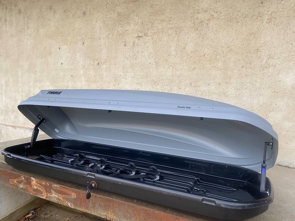 Box da tetto: Dachbox Thule Pacific 600 mit oder ohne Träger – Usato da Leuzigen venduto da Doppelrad 5
