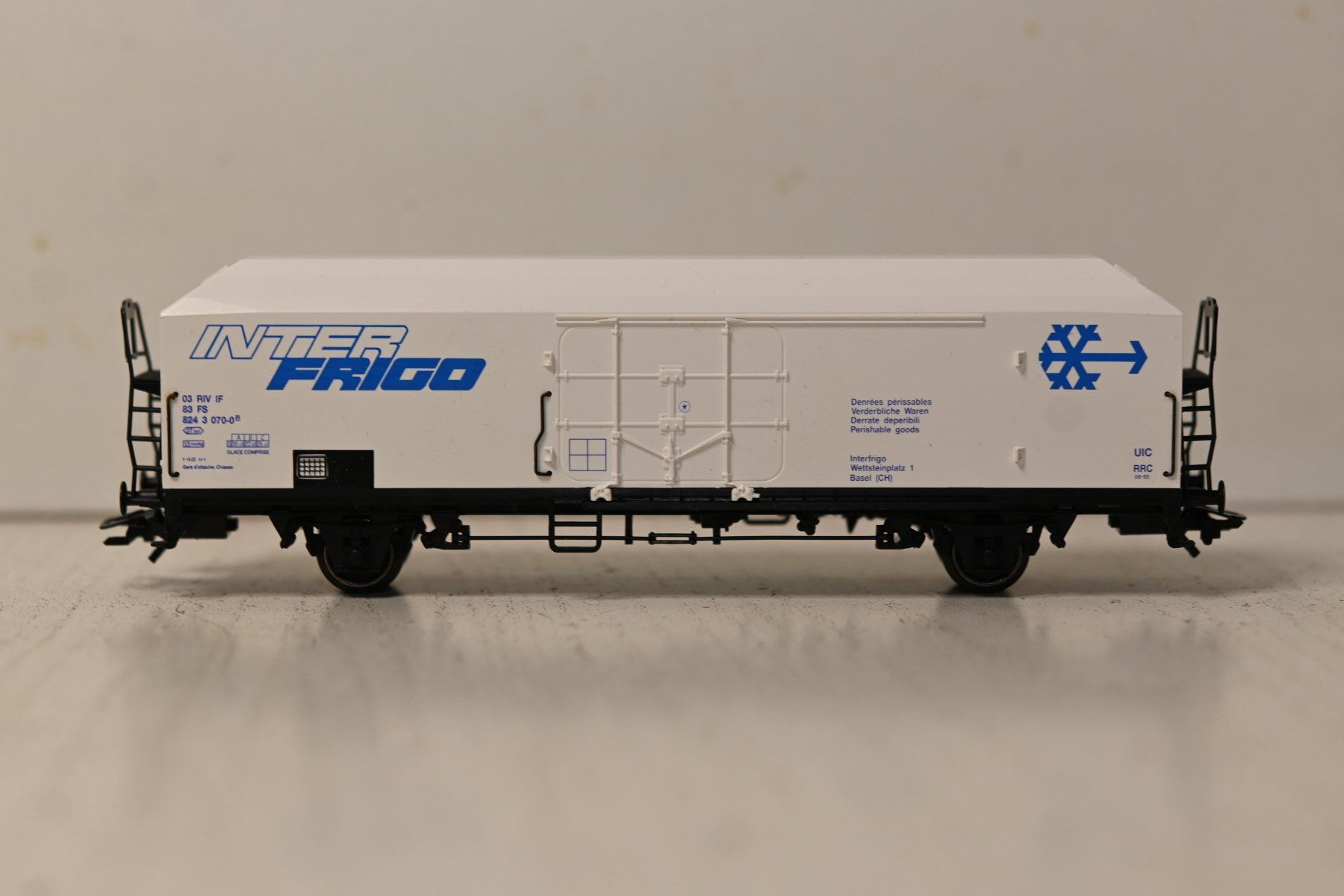 Märklin Modellini di ferrovie: Interfrigo Märklin 4733 HO/AC mit OVP – Usato da Laupen ZH venduto da Zmoewe