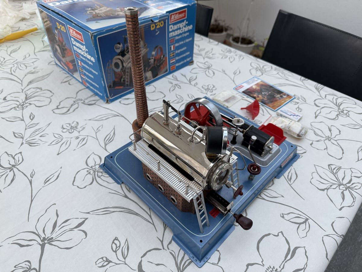 Wilesco Kit di modellismo & Modellini statici: Dampfmaschine Wilesco D20 – Usato da Solothurn venduto da guest99
