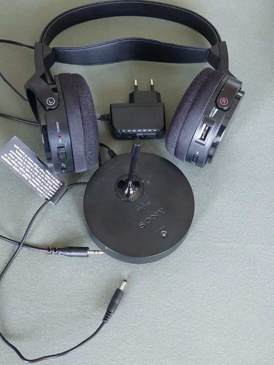 Sony MDR-RF811RK Wireless Kopfhörer | Kaufen auf Ricardo