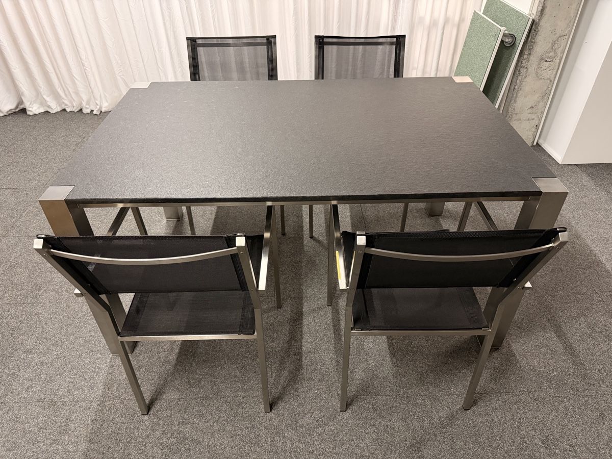 Gloster Set de table et chaises: Granit Tisch mit Stühle Gloster  – D'occasion à Luzern par Emelie77