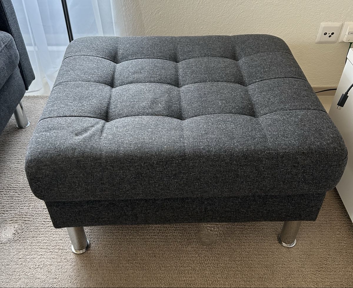 Divani: 2er Sofa mit Höcker – Usato da Kloten venduto da minion8 3