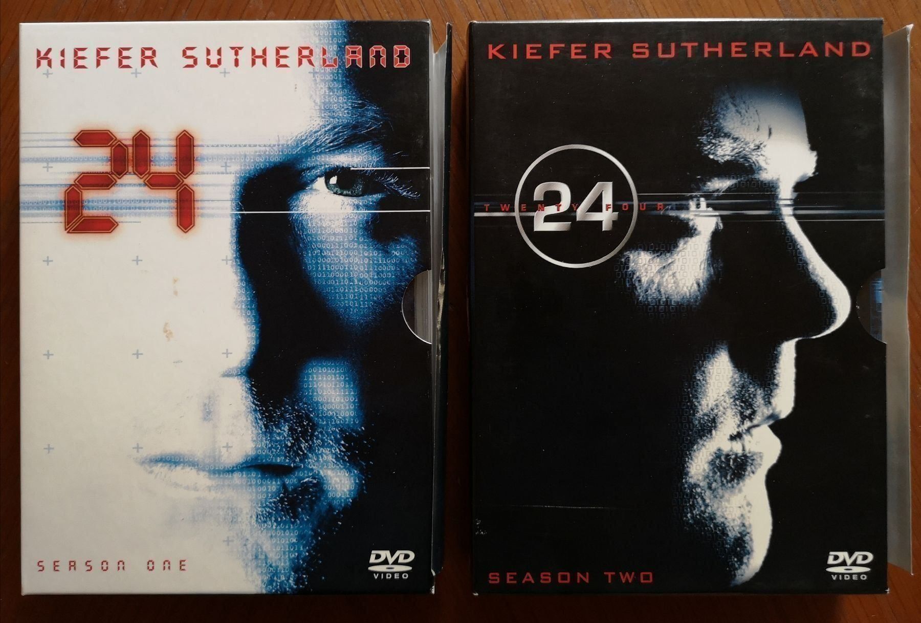 Tutti i DVDs: 24 Season One & Season Two – Usato da Rothrist venduto da FLUEWALD