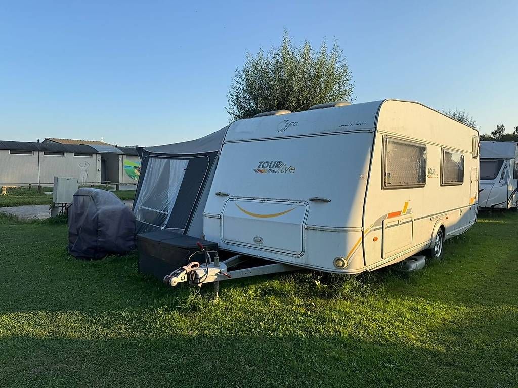 Véhicules de camping: Wohnwagen TEC mit Vorzelt – D'occasion à Ueberstorf par RIA91 1