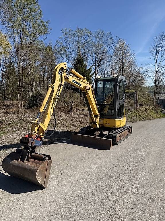 Komatsu Escavatori: Komatsu 3.5Tonnen Bagger – Usato da Menziken venduto da Tairi10 2