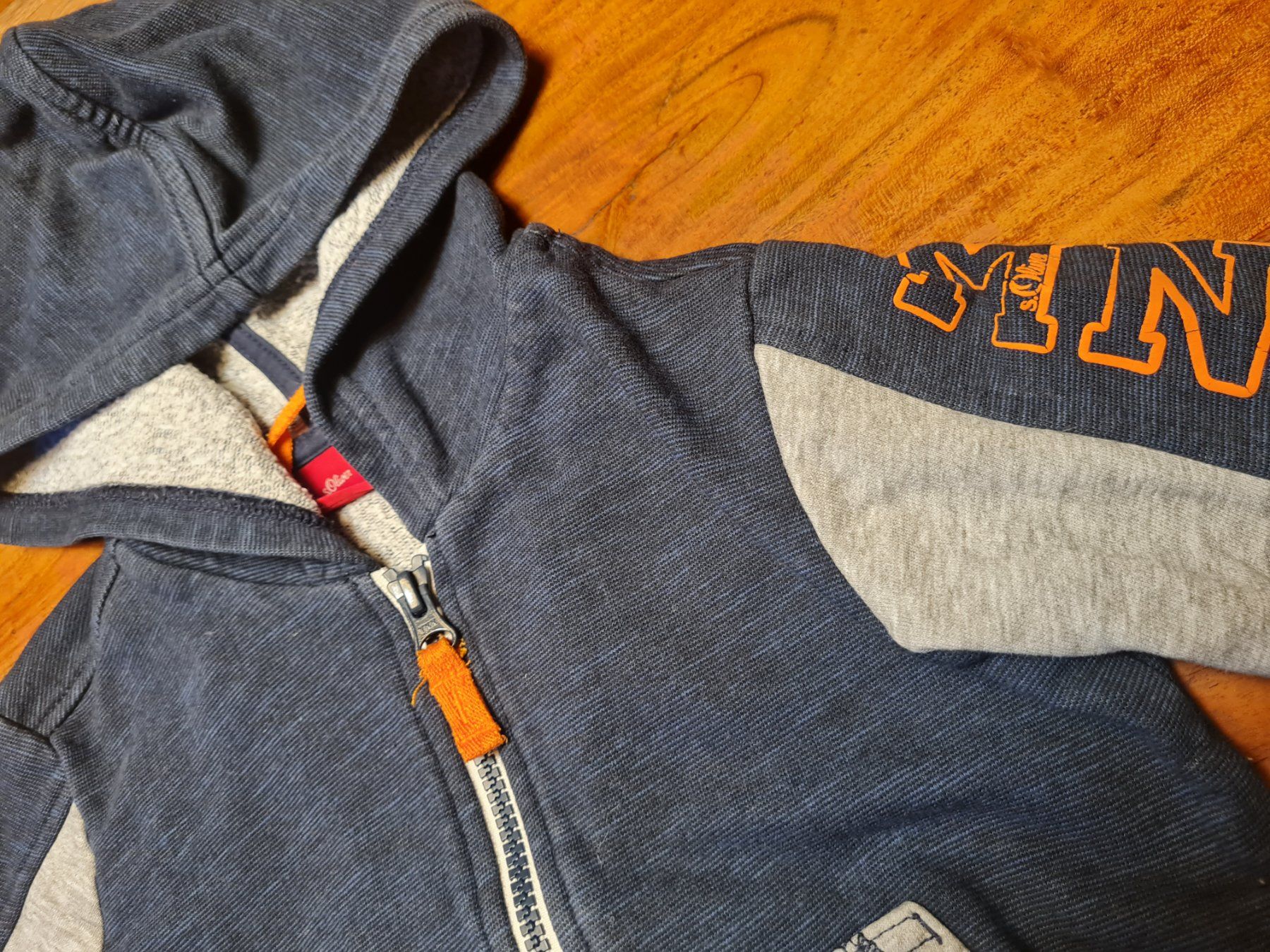 S.Oliver Maglioni & Felpe: Kinder Marken Pullover S.Oliver mit Reissverschluss gr.92/98 – Usato da Otelfingen venduto da Amors 1