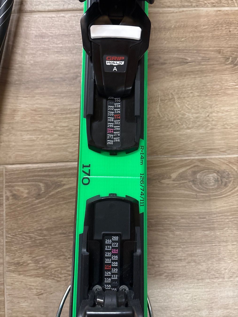 Rossignol Sci: Rossignol React GT Alpin-Ski mit Komperdell Stöcken – Usato da Gerlafingen venduto da mar_8zpj 2