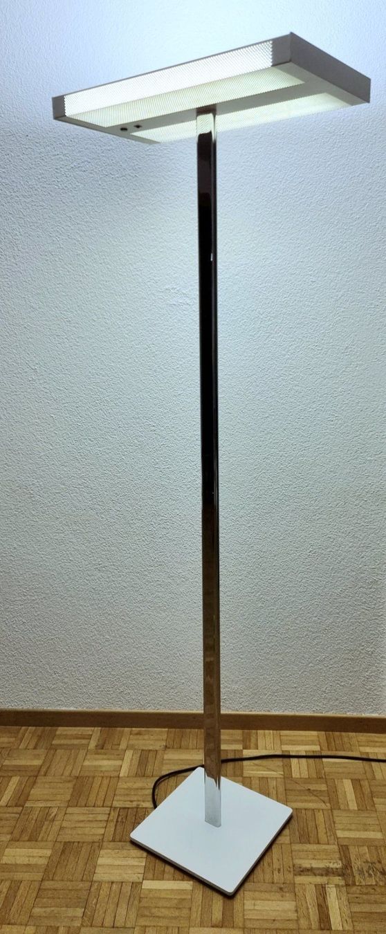 Lampes: Stehleuchte mit sensor 1stk – D'occasion à Zürich par Troval84
